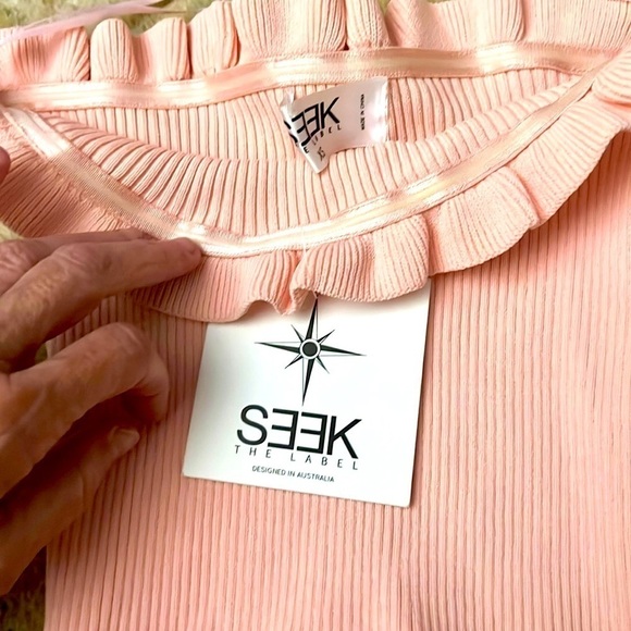 NWT,Seek the Label,Sof Pink,Ribbed Top, Lightly Ruffled Edging,Stunning,Size XS - Picture 14 of 16